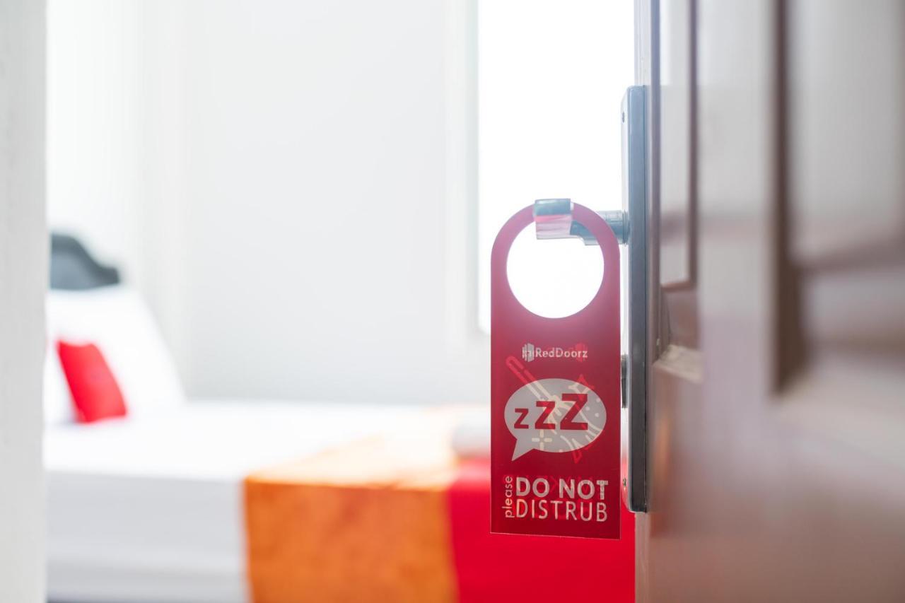 Hotel RedDoorz @ Aralia Harapan Indah Pulokendal Zewnętrze zdjęcie