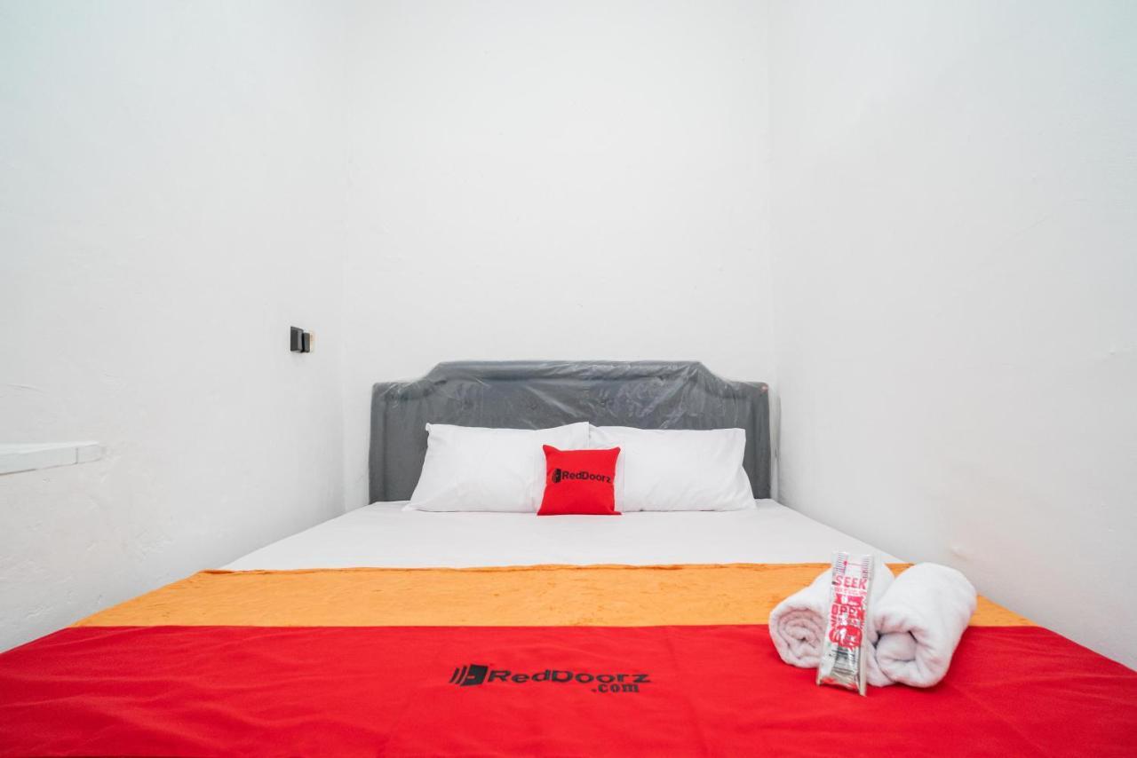 Hotel RedDoorz @ Aralia Harapan Indah Pulokendal Zewnętrze zdjęcie