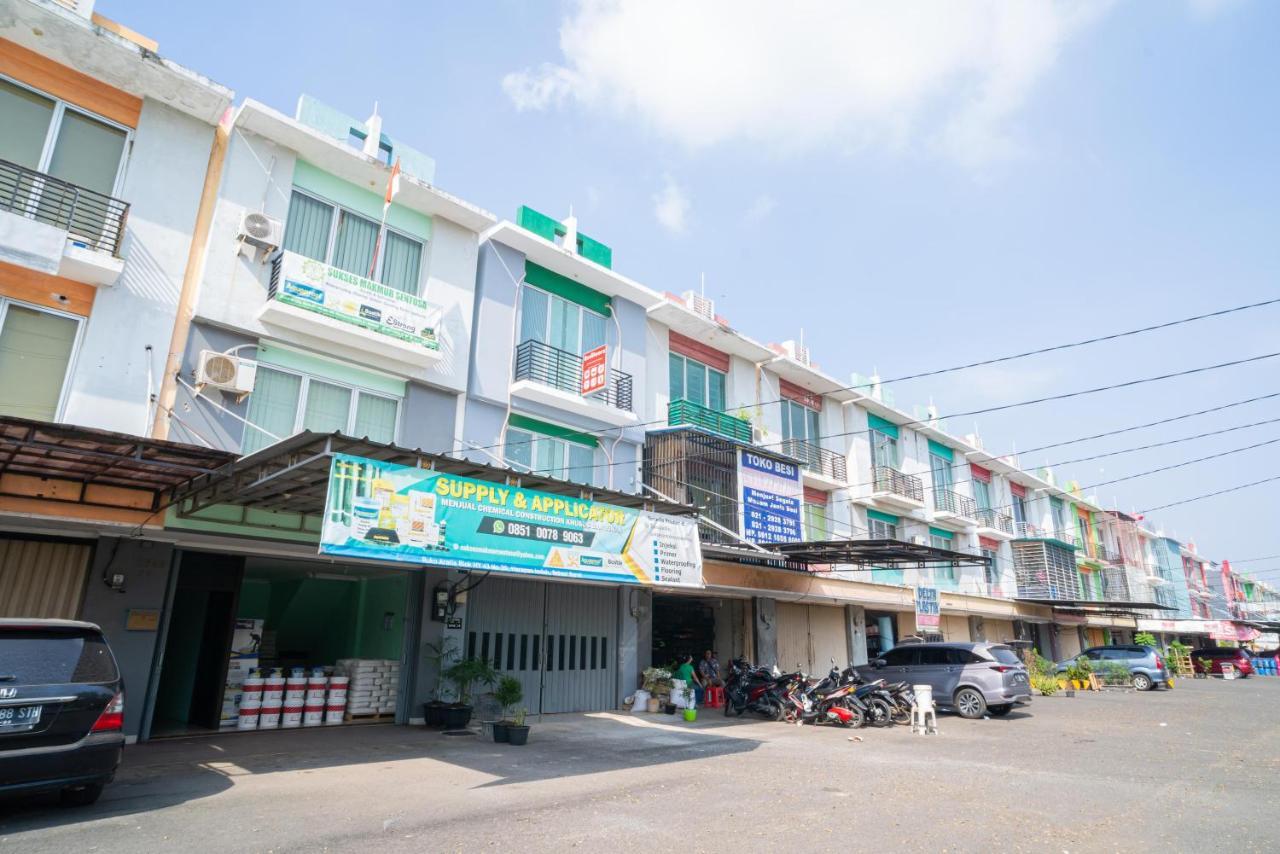 Hotel RedDoorz @ Aralia Harapan Indah Pulokendal Zewnętrze zdjęcie