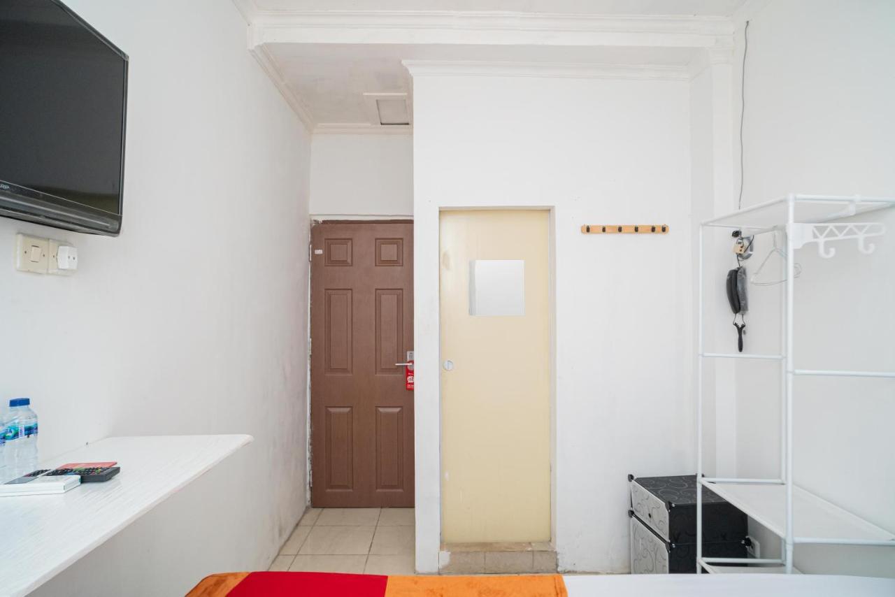 Hotel RedDoorz @ Aralia Harapan Indah Pulokendal Zewnętrze zdjęcie