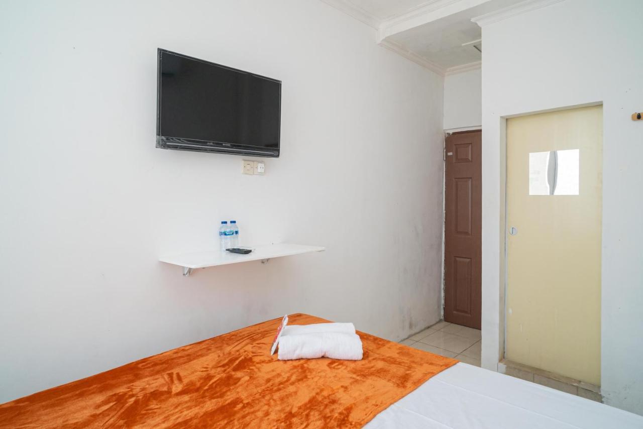 Hotel RedDoorz @ Aralia Harapan Indah Pulokendal Zewnętrze zdjęcie