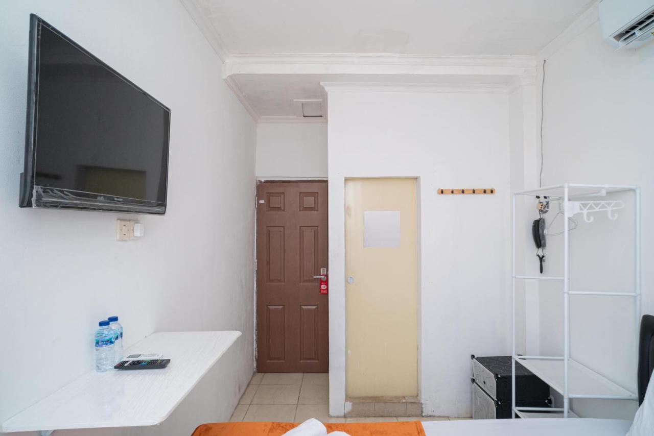 Hotel RedDoorz @ Aralia Harapan Indah Pulokendal Zewnętrze zdjęcie