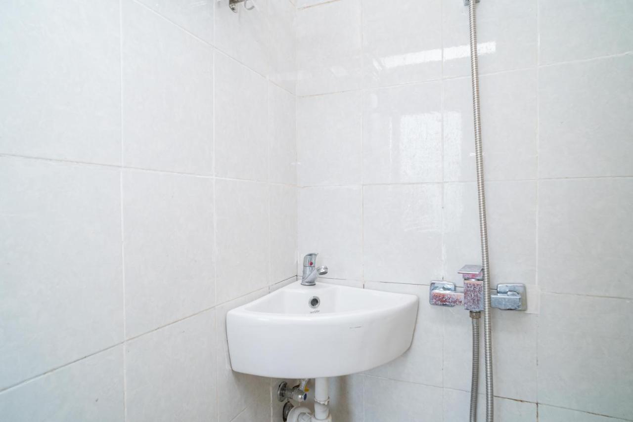 Hotel RedDoorz @ Aralia Harapan Indah Pulokendal Zewnętrze zdjęcie