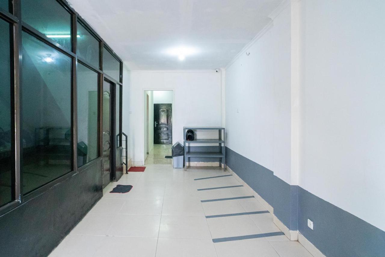 Hotel RedDoorz @ Aralia Harapan Indah Pulokendal Zewnętrze zdjęcie